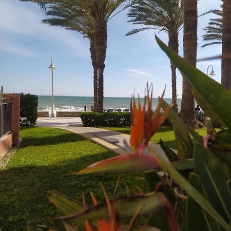 Beachfront In شقة *