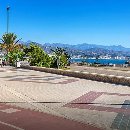 شقة Beachfront In